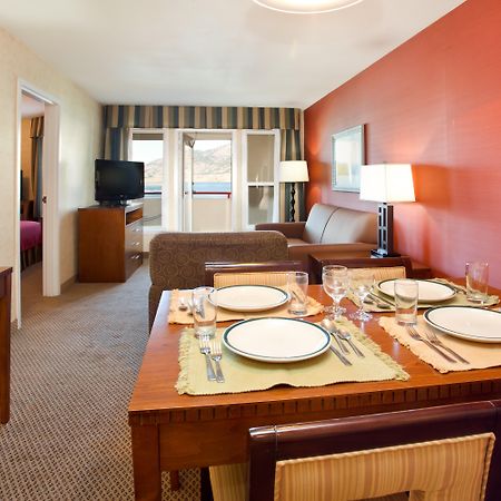 Holiday Inn Hotel & Suites Osoyoos By Ihg Room photo