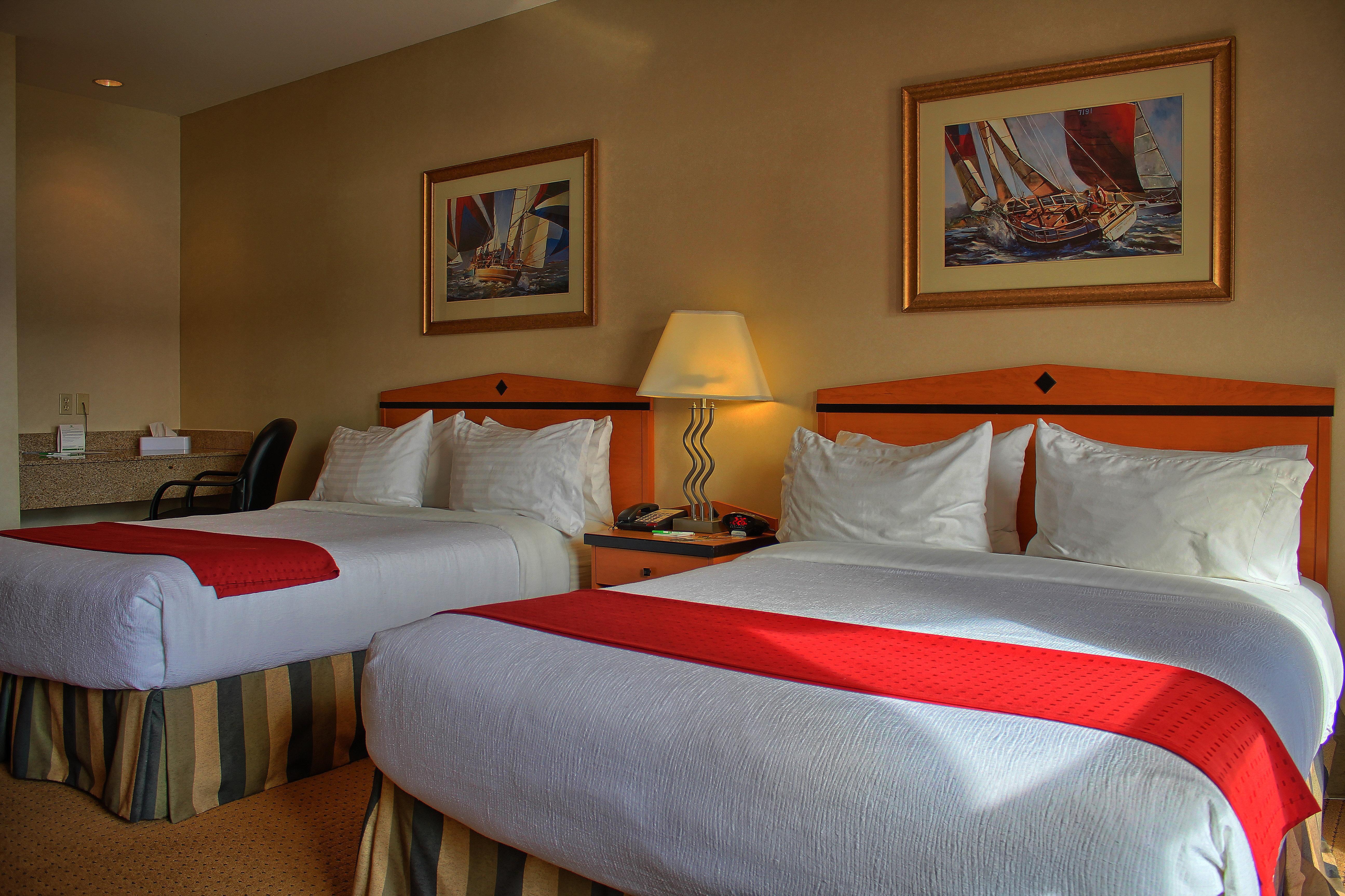 Holiday Inn Hotel & Suites Osoyoos By Ihg Exterior photo