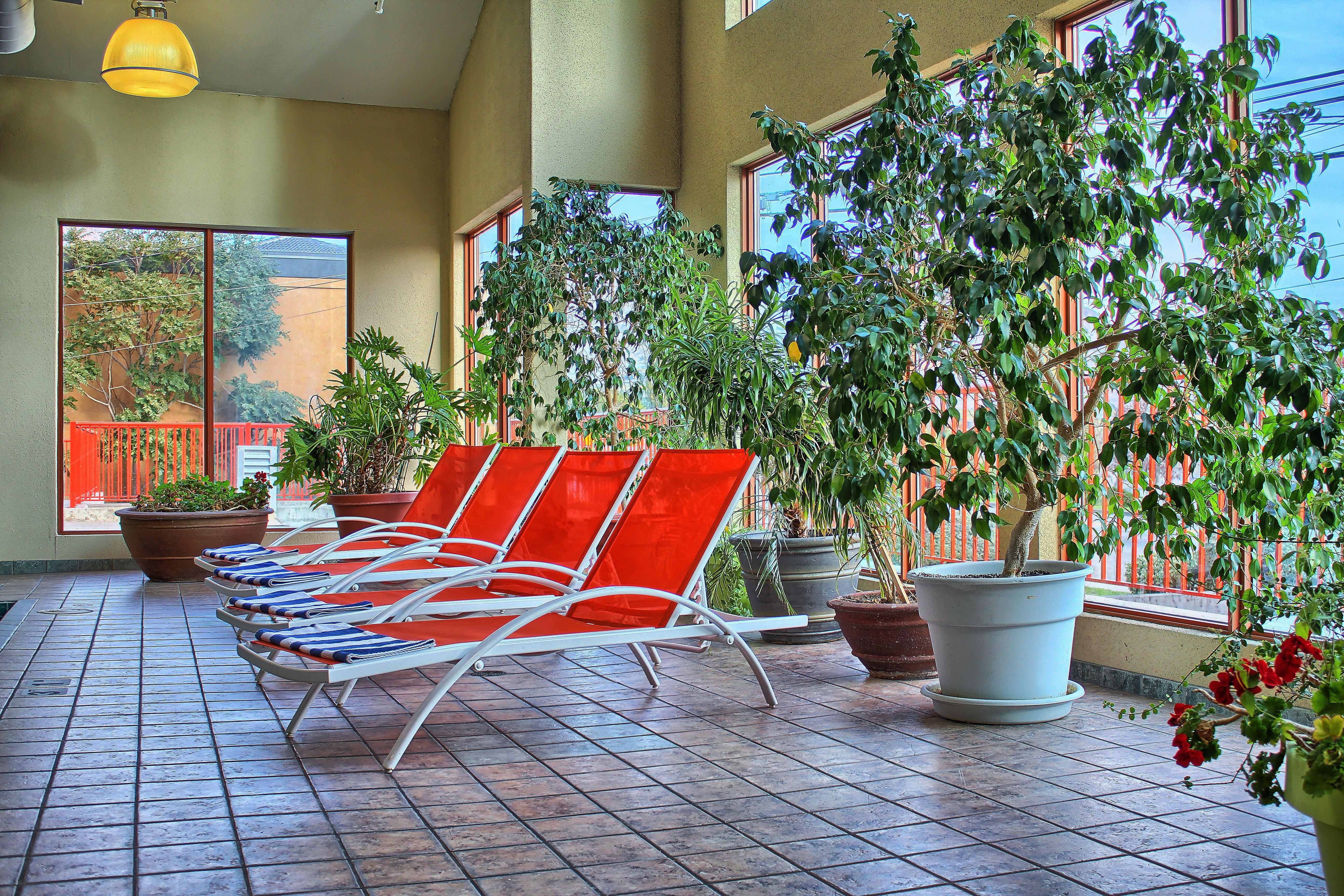 Holiday Inn Hotel & Suites Osoyoos By Ihg Exterior photo