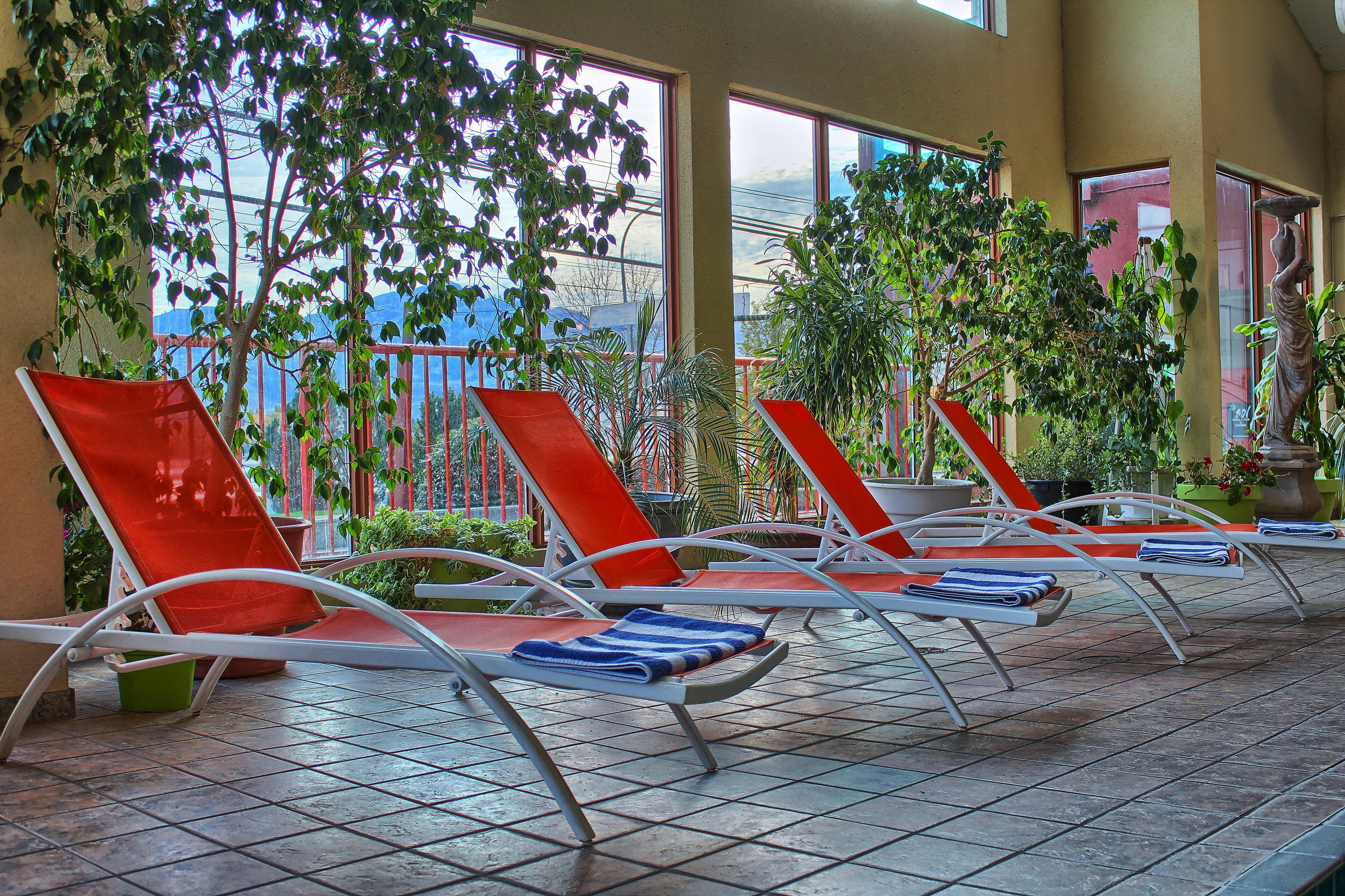 Holiday Inn Hotel & Suites Osoyoos By Ihg Exterior photo