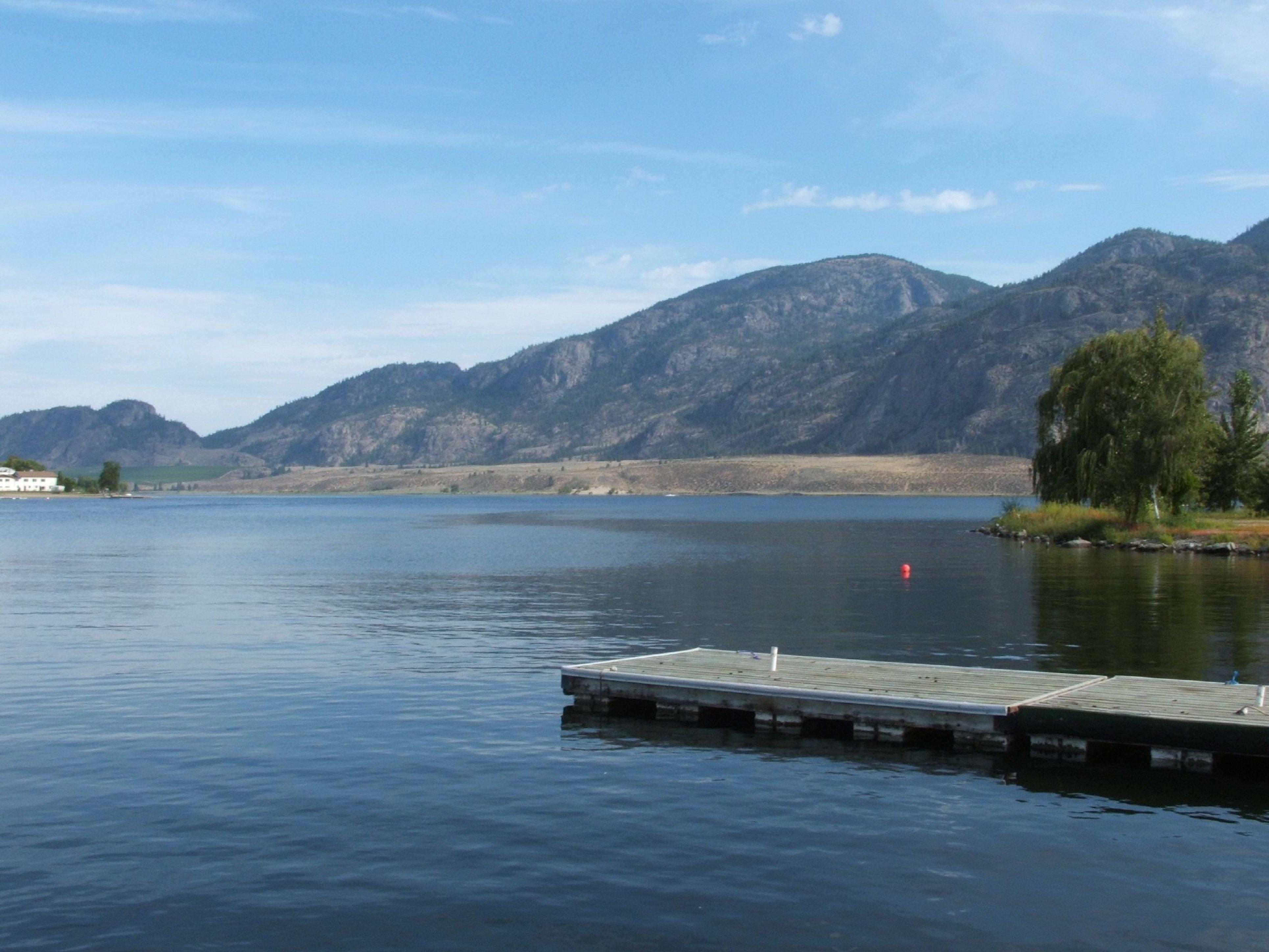 Holiday Inn Hotel & Suites Osoyoos By Ihg Exterior photo