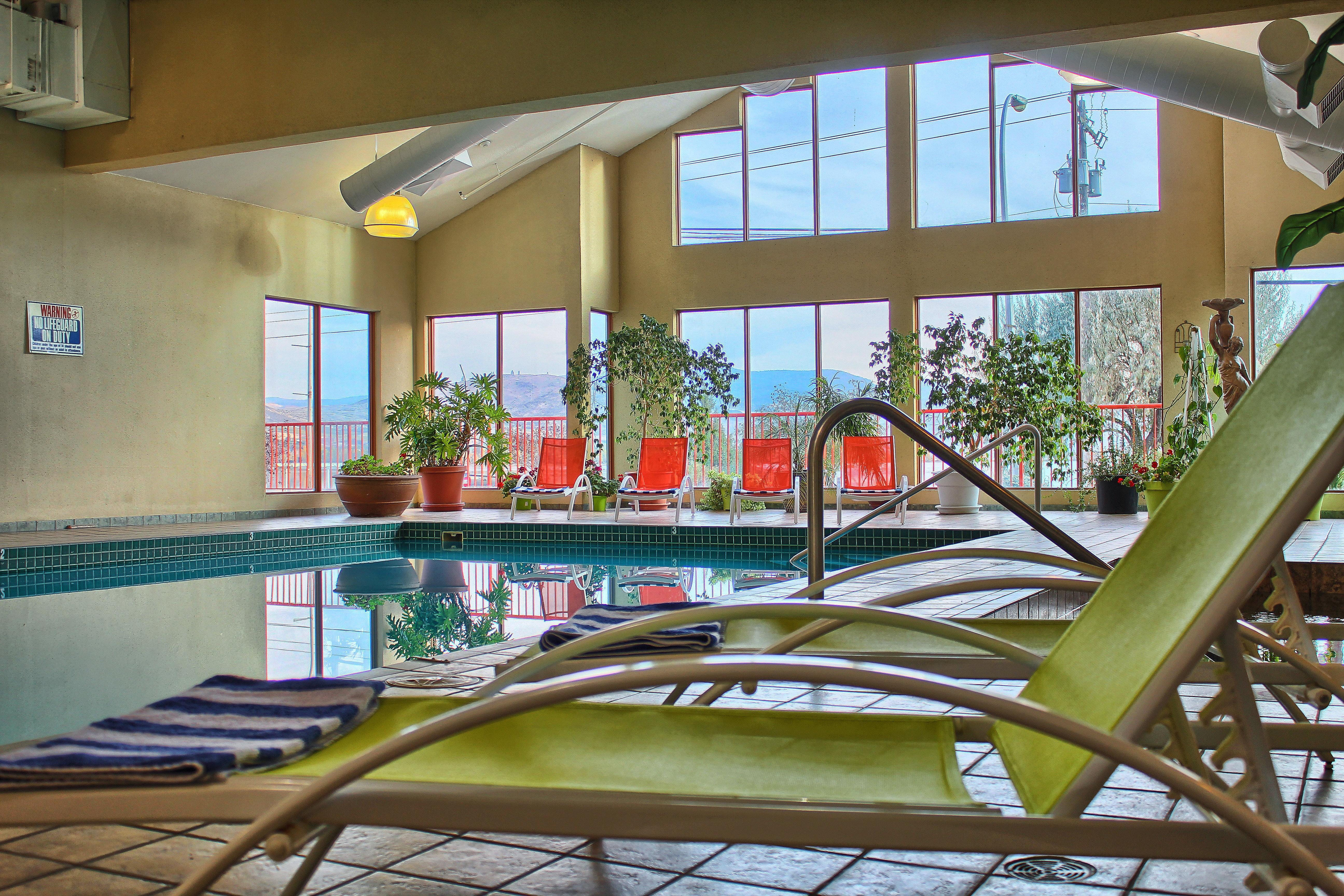 Holiday Inn Hotel & Suites Osoyoos By Ihg Exterior photo